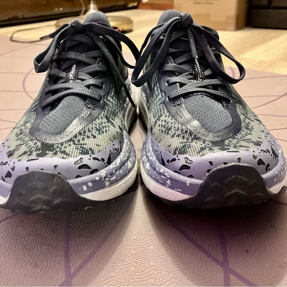 Hoka Speedgoat 6 Sneakers - Picture 6 of 13